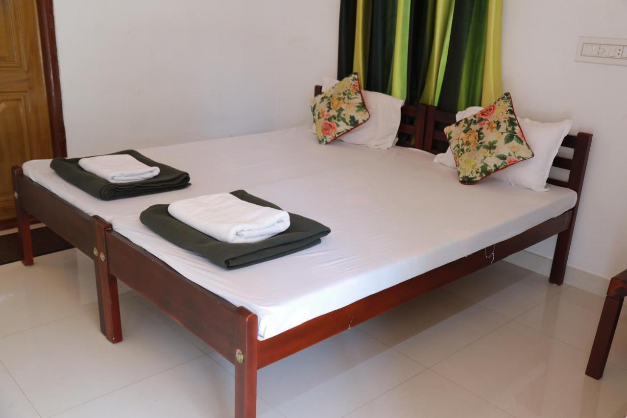Baywatch Beach Resort Alappuzha Ngoại thất bức ảnh